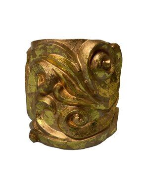 Gold Ornate Acanthus Leaf Candle Holder